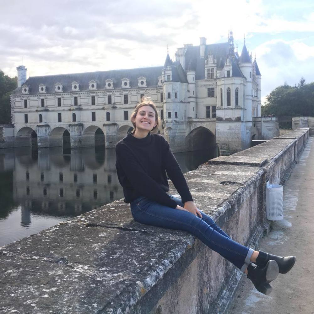 Meet your Posher, Mae